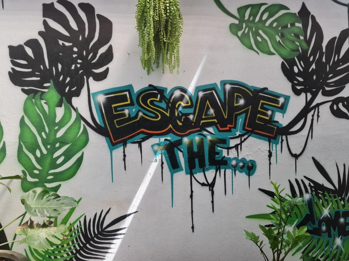 Somewhere To Escape - Hometel Bangkok Exteriér fotografie