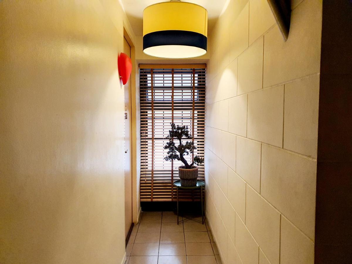 Somewhere To Escape - Hometel Bangkok Exteriér fotografie