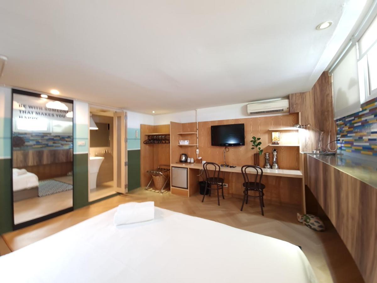 Somewhere To Escape - Hometel Bangkok Exteriér fotografie