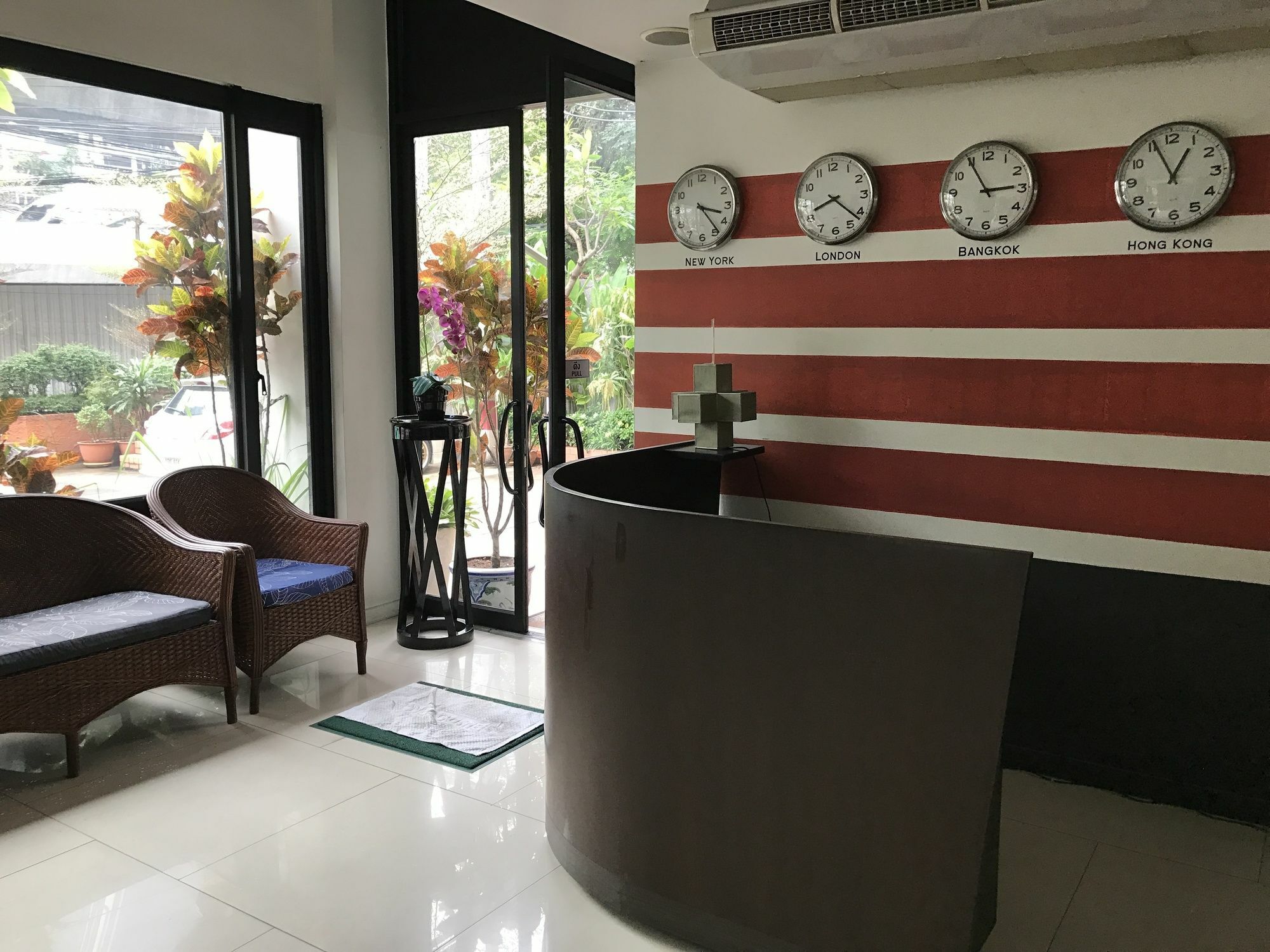 Somewhere To Escape - Hometel Bangkok Exteriér fotografie